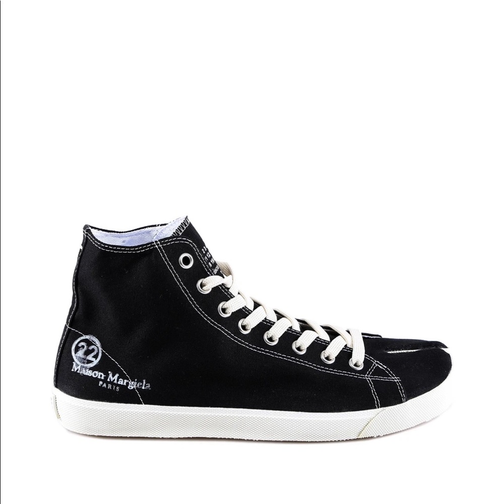 Tabi Canvas Shoes